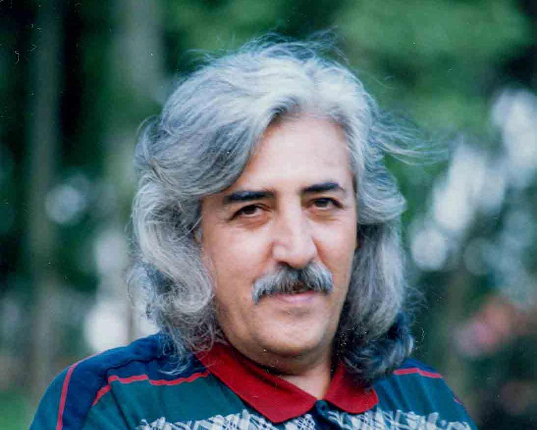 حسین منزوی