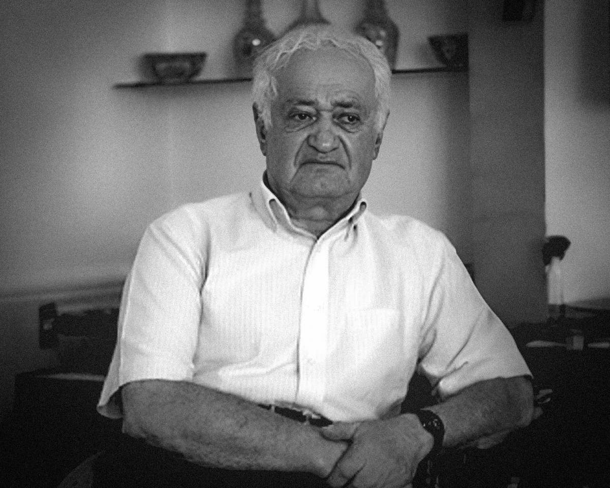حسن کامشاد