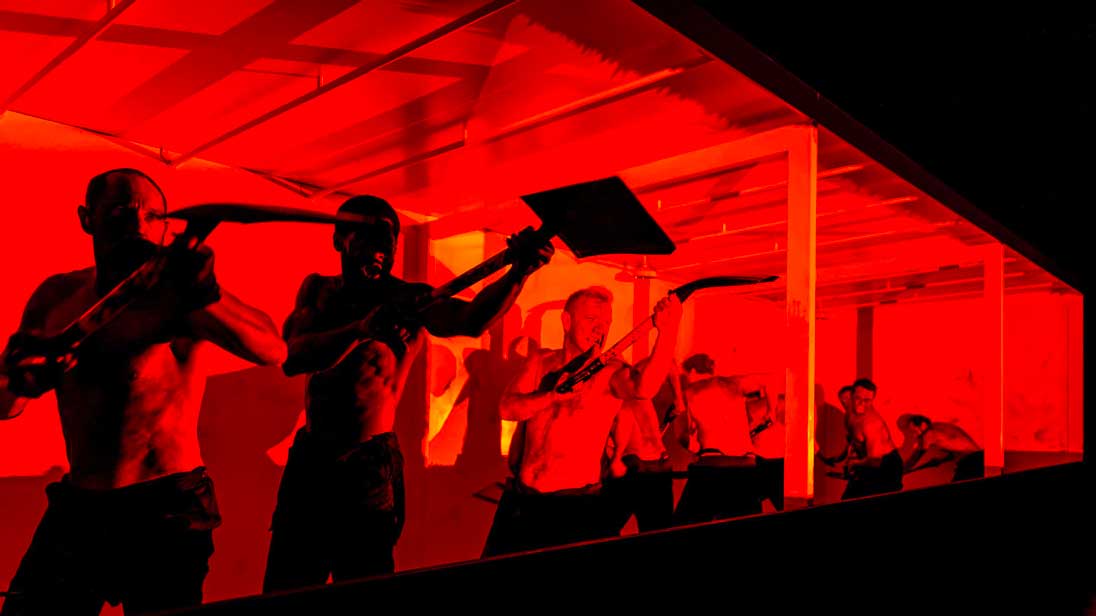 نمایشنامه گوریل پشمالو در اولد ویک لندن